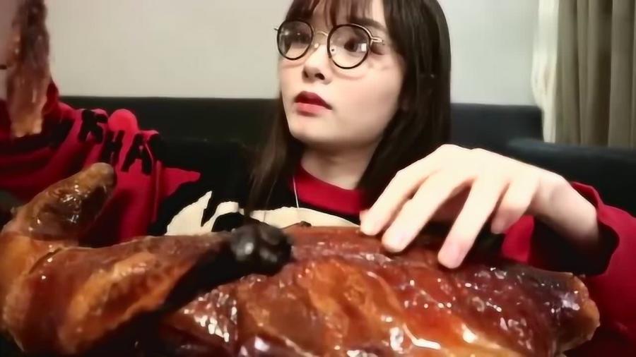 阿尤最新一期吃播视频，美食盛宴再次开启